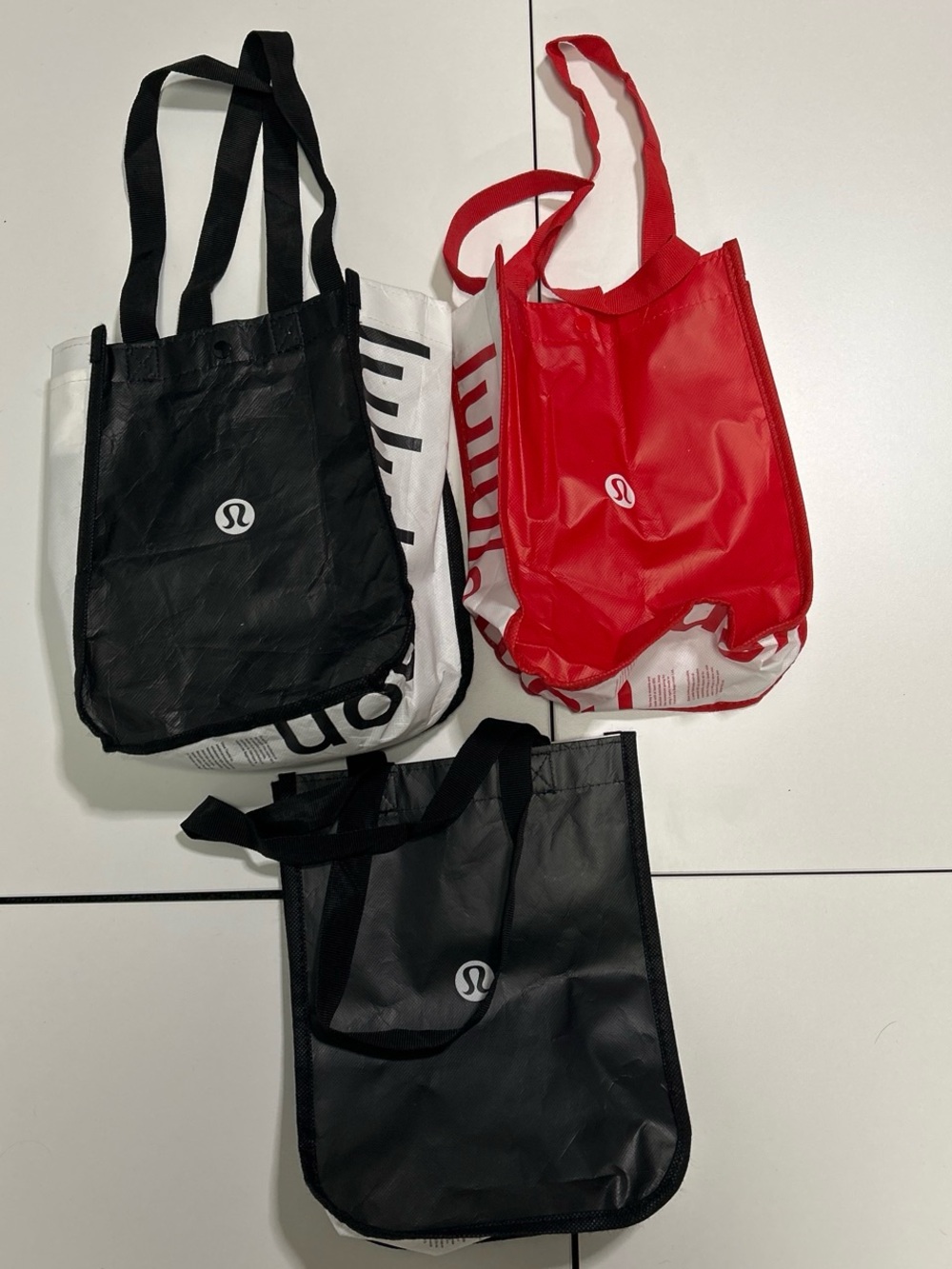 lululemon athletica Black & Red Reusable Tote Set